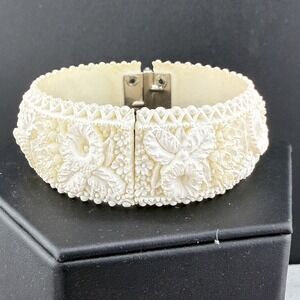 Vintage Molded Celluloid Bracelet White Floral Hinged Bangle 6.5"